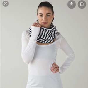 Lululemon Vinyasa scarf, Limited edition!